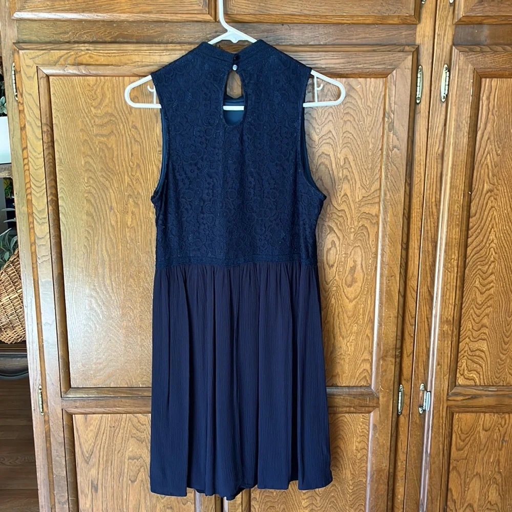 Xhilaration Lace Navy Blue Knee Length Dress women’s Size Large Sleeveless - Picture 2 of 4